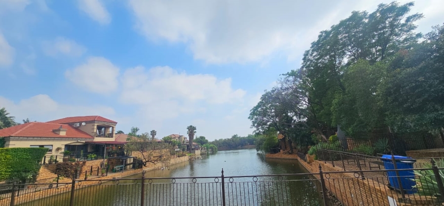 3 Bedroom Property for Sale in Safari Gardens North West
